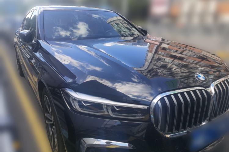 Used BMW 7 Series 2019 730Li M Sport Package Front Right 45 Deg