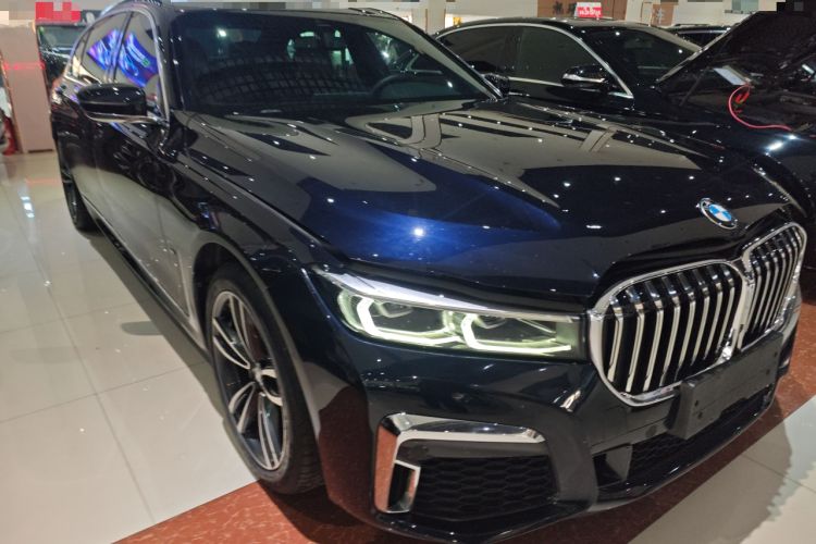 Used BMW 7 Series 2019 730Li M Sport Package Front Right 45 Deg