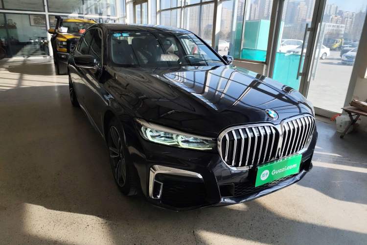 Used BMW 7 Series 2019 Restyled 730Li M Sport Package Front Right 45 Deg