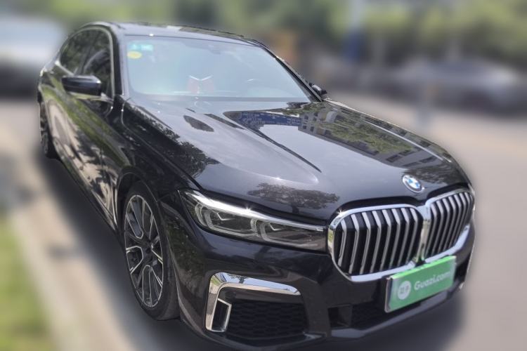 Used BMW 7 Series 2019 Restyled 740Li Leading Edition M Sport Package Front Right 45 Deg
