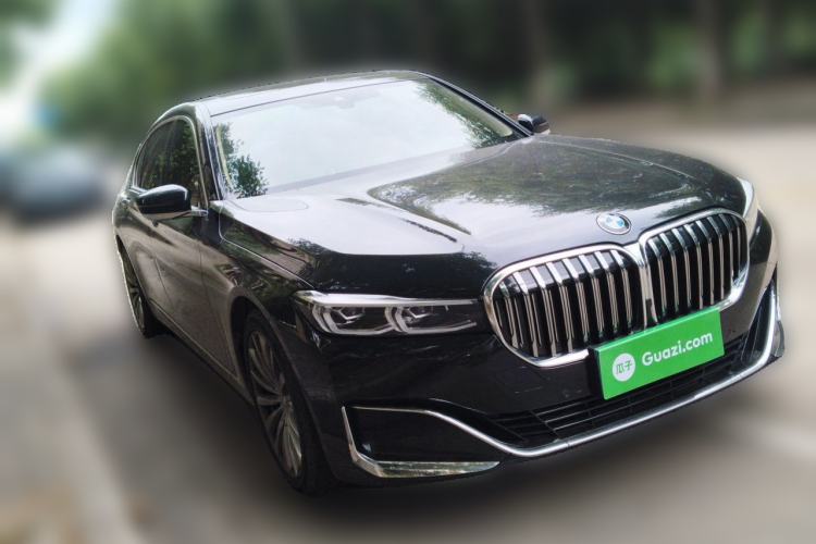 Used BMW 7 Series 2019 730Li Luxury Package Front Right 45 Deg