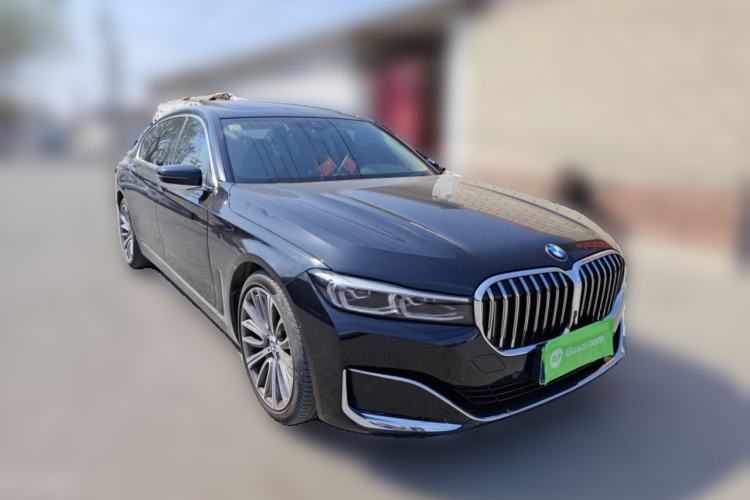 Used BMW 7 Series 2019 Restyled 740Li Leading Luxury Package Front Right 45 Deg