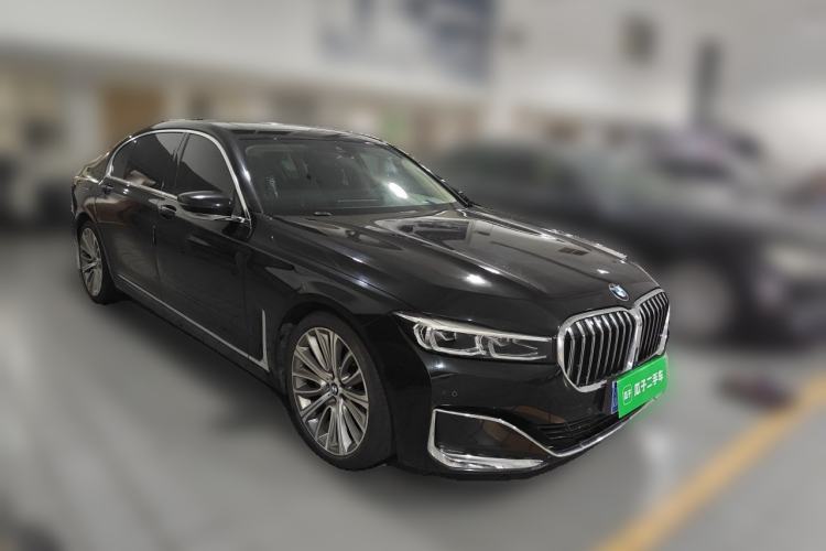 Used BMW 7 Series 2019 740Li Leading Edition Luxury Package Front Right 45 Deg