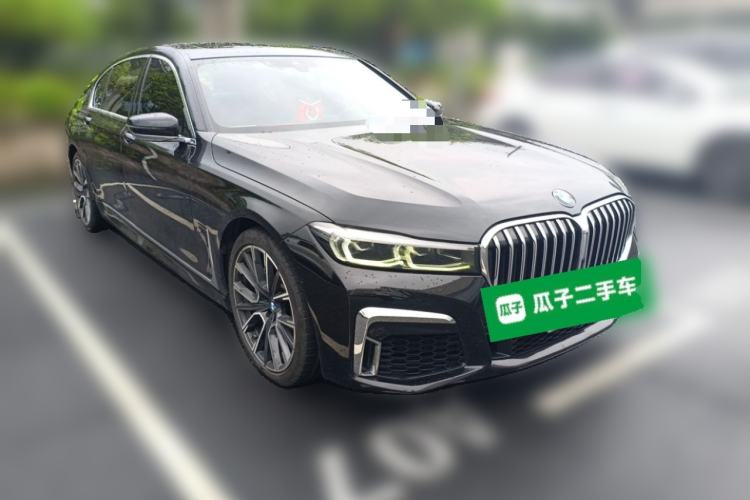 Used BMW 7 Series 2019 Restyled 740Li Leading Edition M Sport Package Front Right 45 Deg