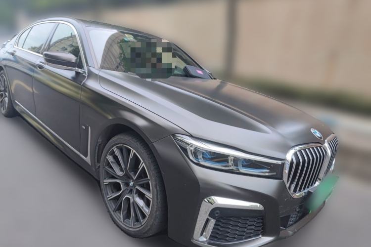 Used BMW 7 Series 2019 Updated 740Li Luxury Version M Sport Package Front Right 45 Deg