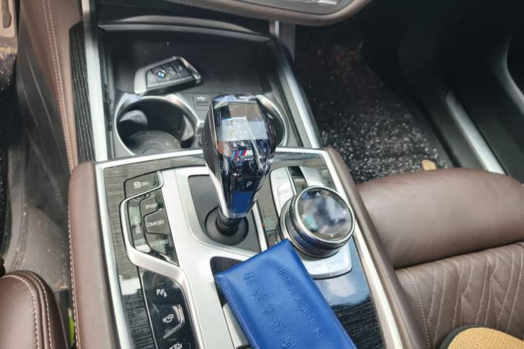 Used BMW 7 Series 2019 740Li Luxury Edition M Sport Package Gear Lever