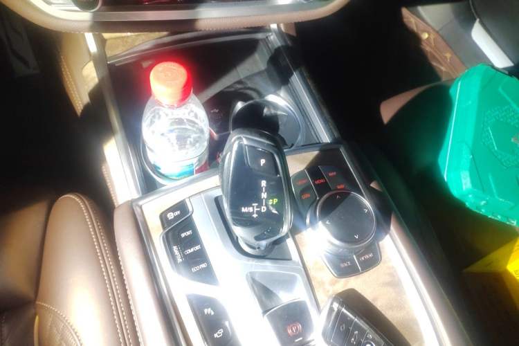 Used BMW 7 Series 2019 740Li Leading Edition Luxury Package Gear Lever