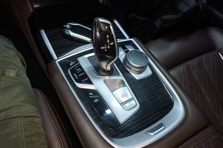 Used BMW 7 Series 2019 Restyled 740Li Leading Edition M Sport Package Gear Lever