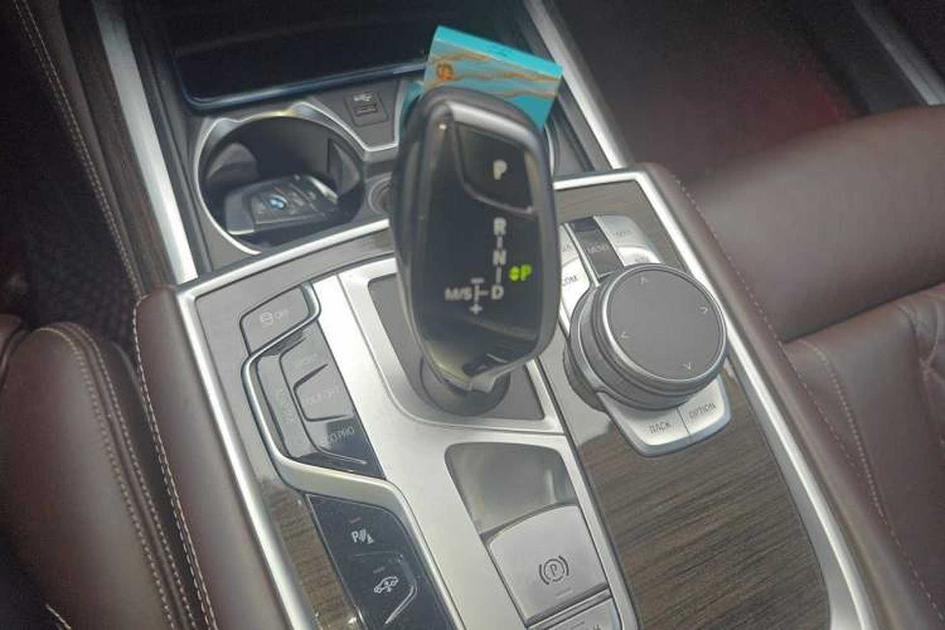 Used BMW 7 Series 2019 Updated 730Li Luxury Package Gear Lever