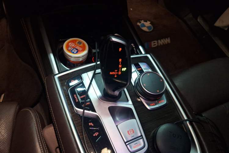 Used BMW 7 Series 2019 730Li Luxury Package Gear Lever