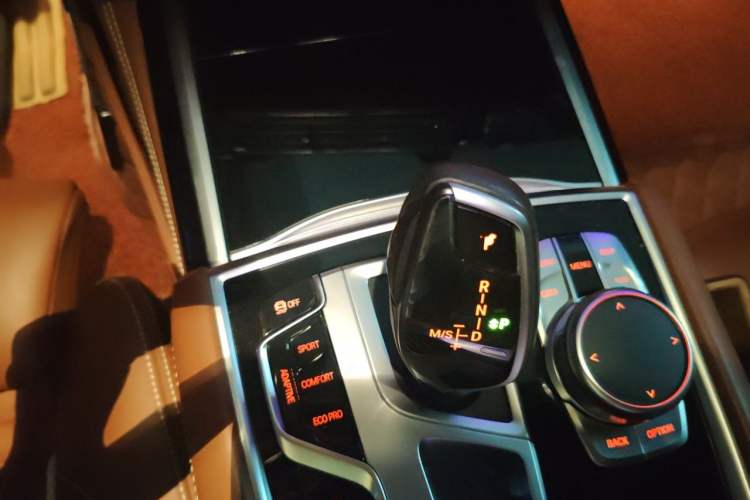 Used BMW 7 Series 2019 740Li xDrive Executive Luxury Package Gear Lever