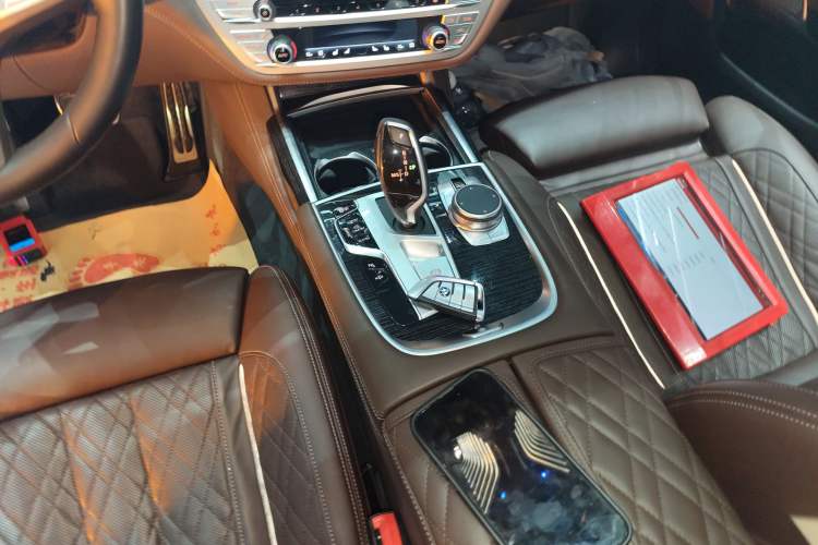Used BMW 7 Series 2019 Restyled 740Li Leading Edition M Sport Package Gear Lever