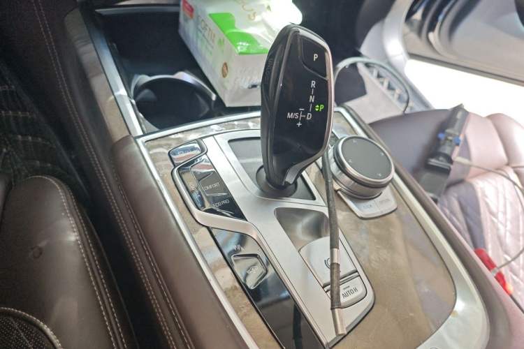 Used BMW 7 Series 2019 740Li Leading Edition Luxury Package Gear Lever