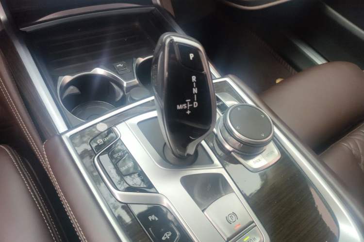 Used BMW 7 Series 2019 730Li Luxury Package Gear Lever