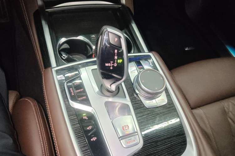 Used BMW 7 Series 2019 Restyled 740Li Leading Edition M Sport Package Gear Lever