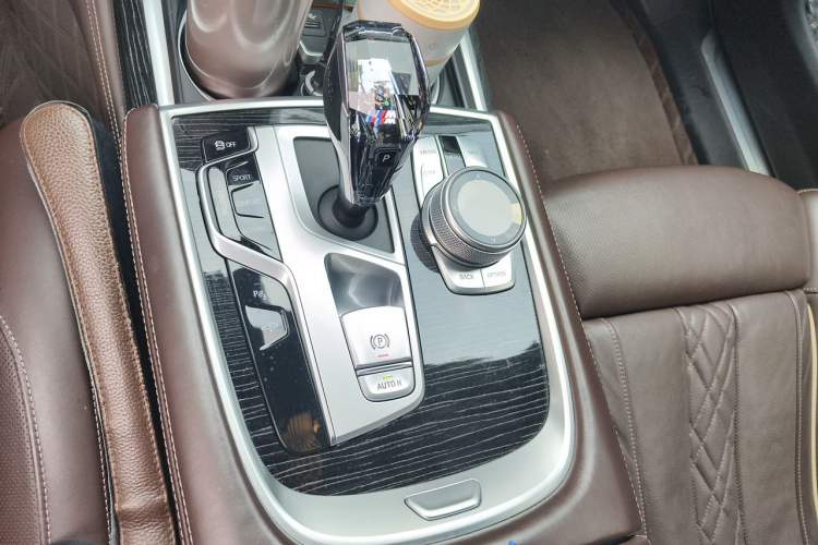 Used BMW 7 Series 2019 730Li M Sport Package Gear Lever