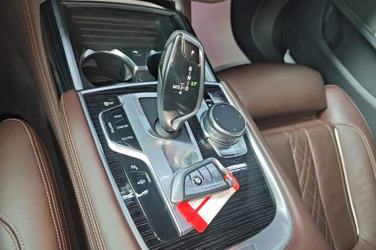 Used BMW 7 Series 2019 730Li M Sport Package Gear Lever