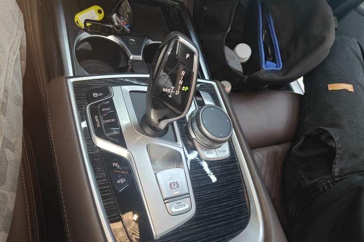 Used BMW 7 Series 2019 Restyled 740Li Leading Edition M Sport Package Gear Lever