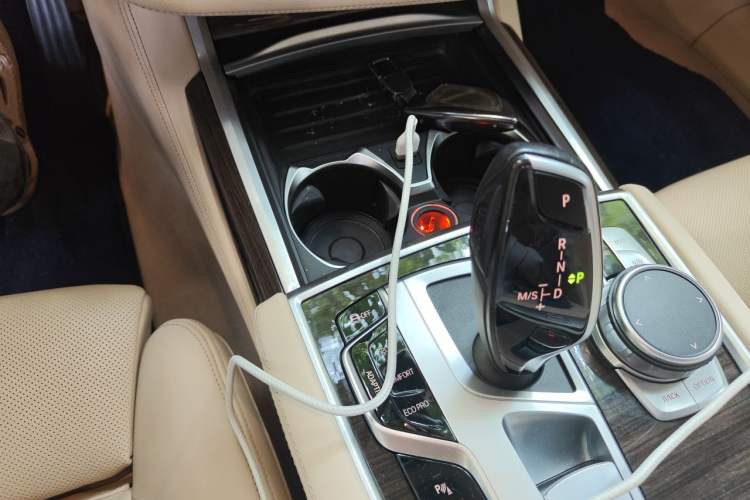 Used BMW 7 Series 2019 Updated 730Li Luxury Package Gear Lever
