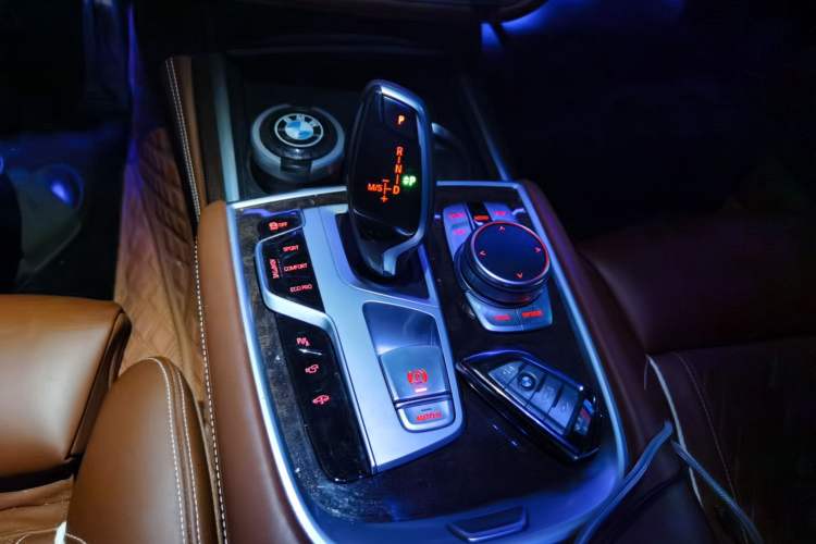 Used BMW 7 Series 2019 740Li xDrive Executive M Sport Package Gear Lever