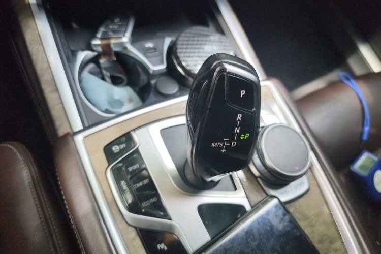 Used BMW 7 Series 2019 740Li Leading Edition Luxury Package Gear Lever
