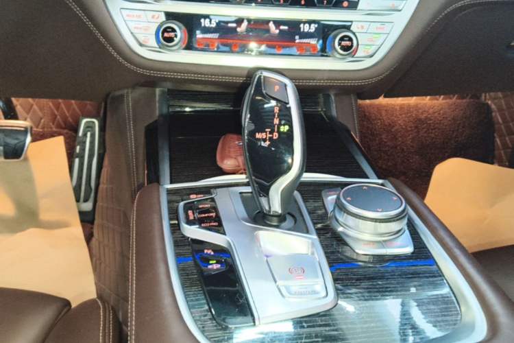 Used BMW 7 Series 2019 Restyled 730Li M Sport Package Gear Lever