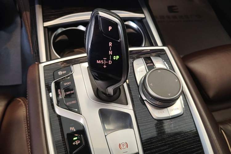 Used BMW 7 Series 2019 740Li Leading Model M Sport Package Gear Lever