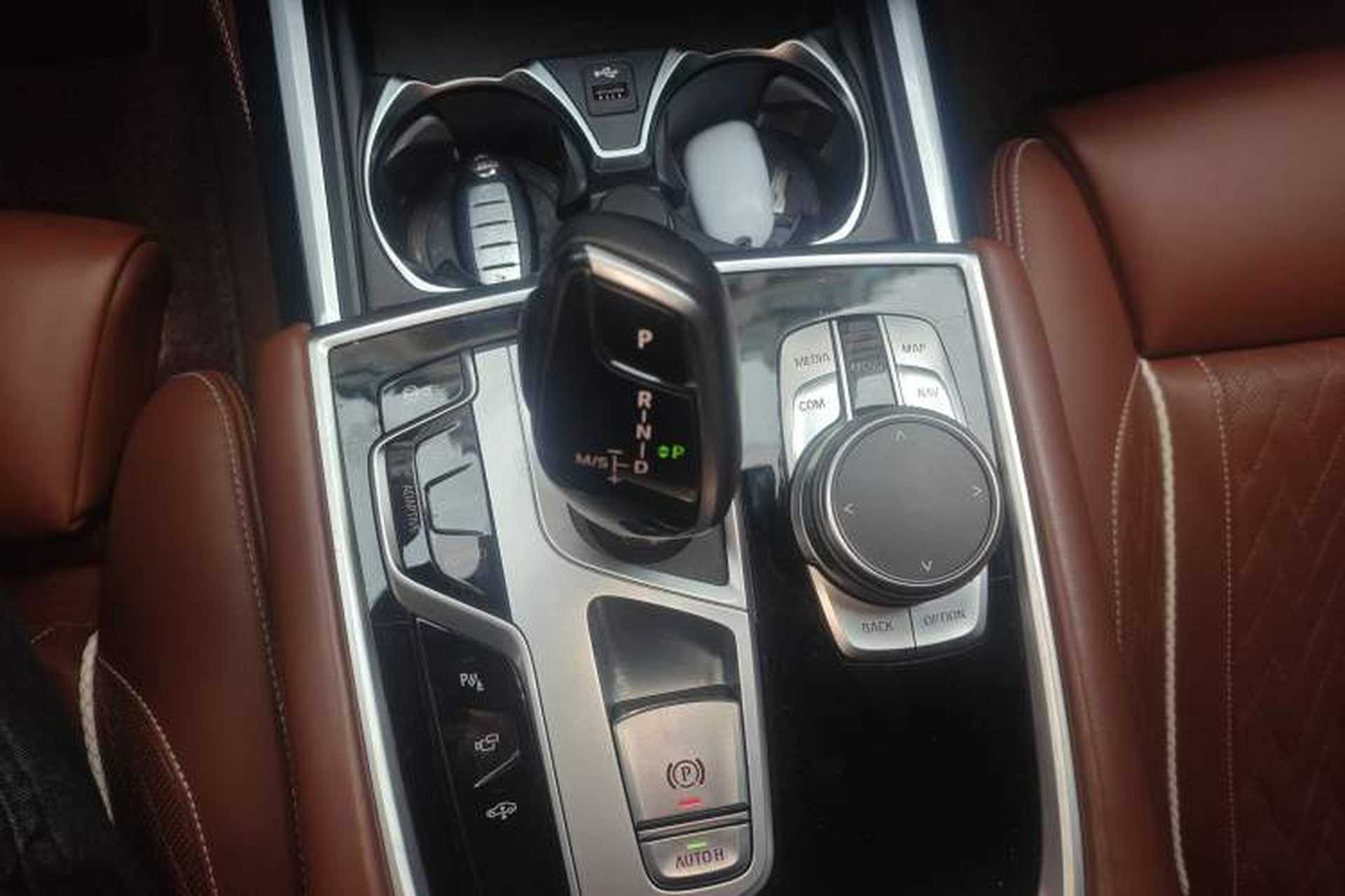 Used BMW 7 Series 2019 740Li xDrive Executive Luxury Package Gear Lever