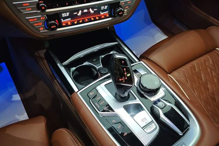 Used BMW 7 Series 2019 Refresh M760Li xDrive V12 Luxury Package Gear Lever