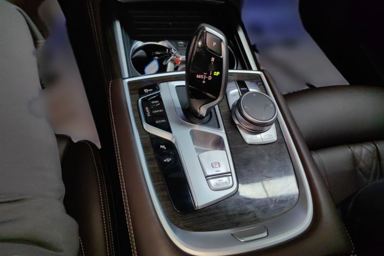 Used BMW 7 Series 2019 Updated 730Li Luxury Package Gear Lever