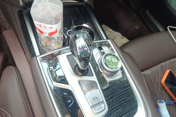 Used BMW 7 Series 2019 Restyled 740Li Leading Edition M Sport Package Gear Lever