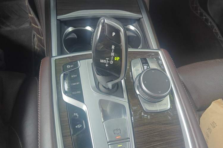 Used BMW 7 Series 2019 Updated 730Li Luxury Package Gear Lever