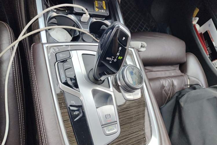 Used BMW 7 Series 2019 Updated 730Li Luxury Package Gear Lever