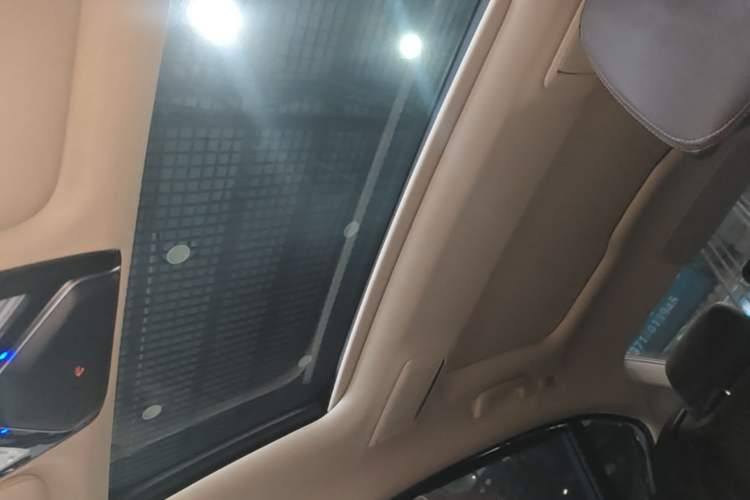Used BMW 7 Series 2019 Updated 730Li Luxury Package Headliner