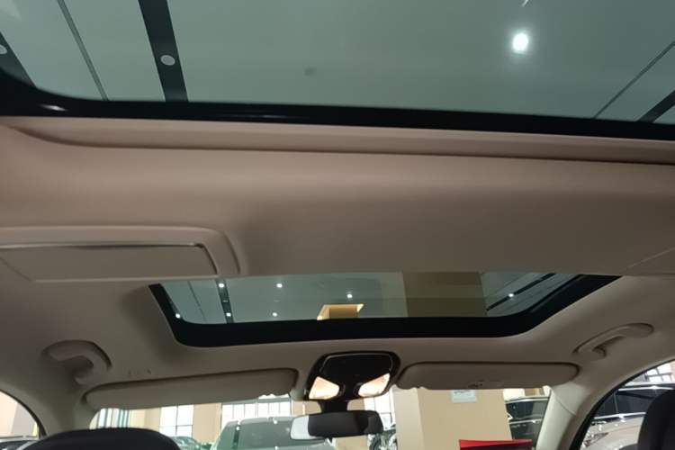 Used BMW 7 Series 2019 Updated 730Li Luxury Package Headliner