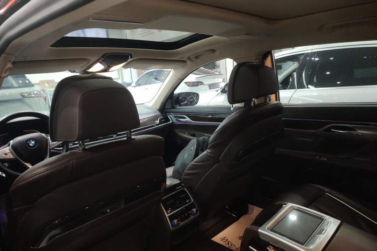 Used BMW 7 Series 2019 Updated 730Li Luxury Package Headliner