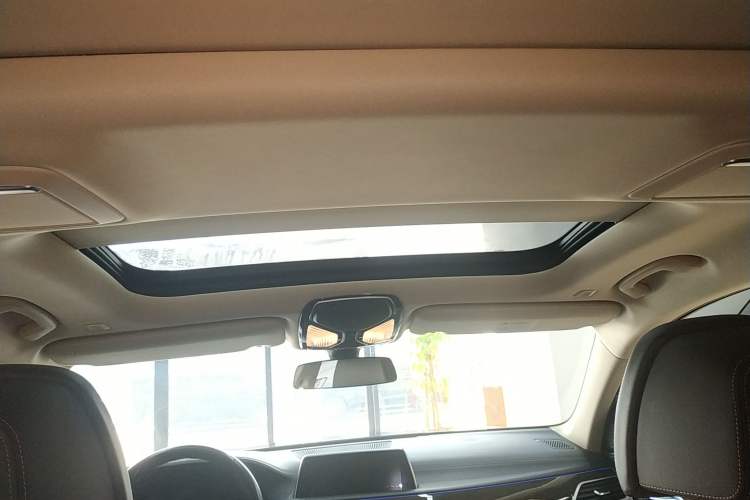Used BMW 7 Series 2019 Updated 730Li Luxury Package Headliner