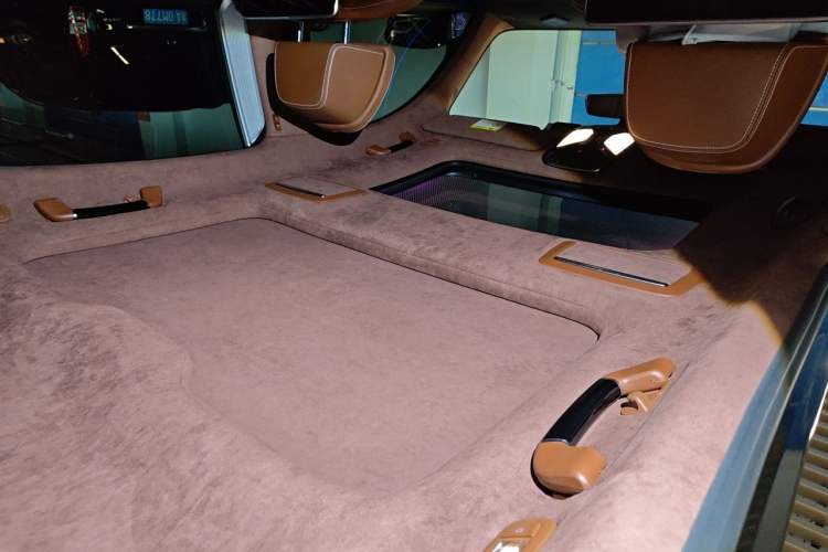 Used BMW 7 Series 2019 740Li xDrive Executive M Sport Package Headliner
