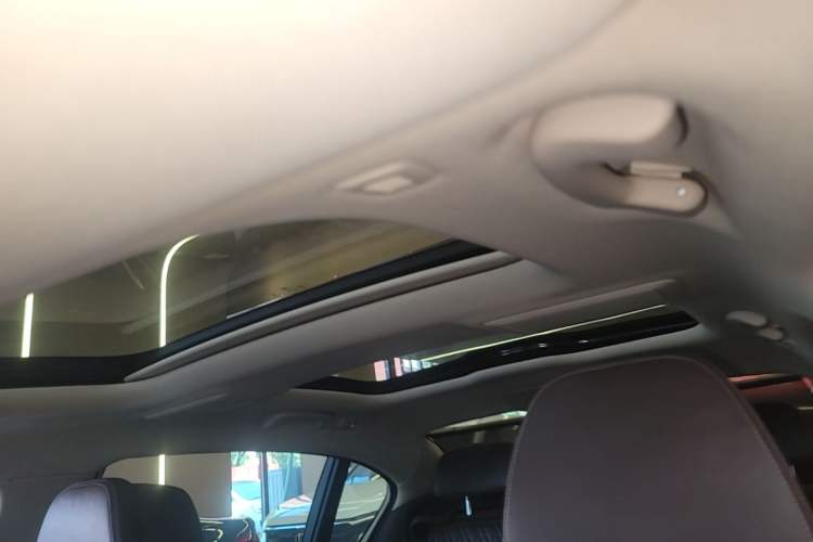 Used BMW 7 Series 2019 Updated 730Li Luxury Package Headliner