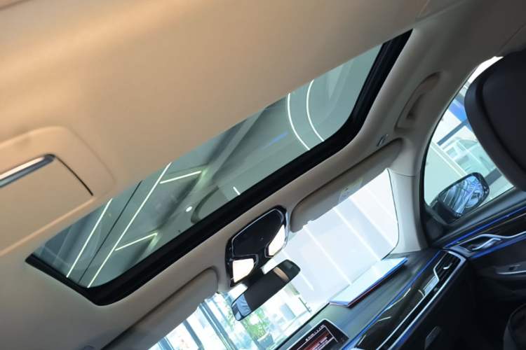 Used BMW 7 Series 2019 Updated 730Li Luxury Package Headliner