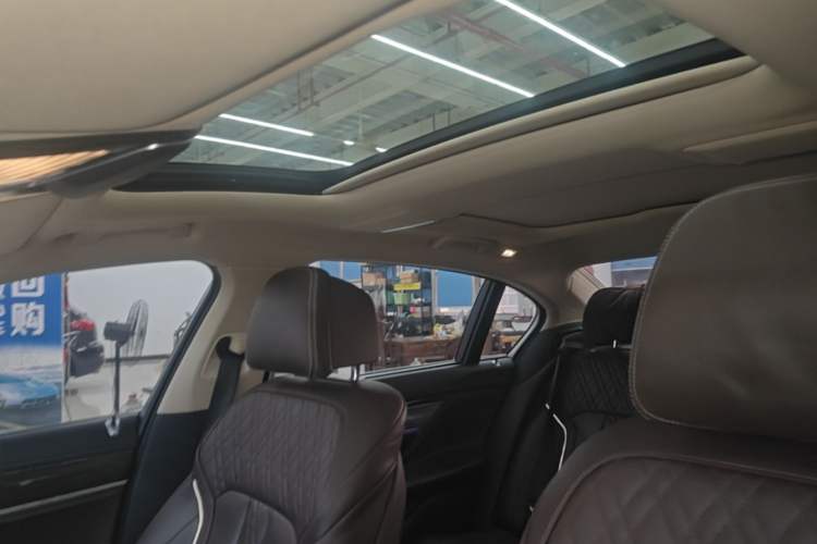 Used BMW 7 Series 2019 Updated 730Li Luxury Package Headliner