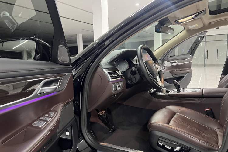 Used BMW 7 Series 2019 Updated 730Li Luxury Package Interior 1
