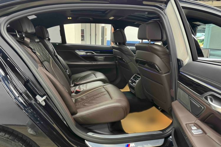 Used BMW 7 Series 2019 Restyled 730Li M Sport Package Interior 10
