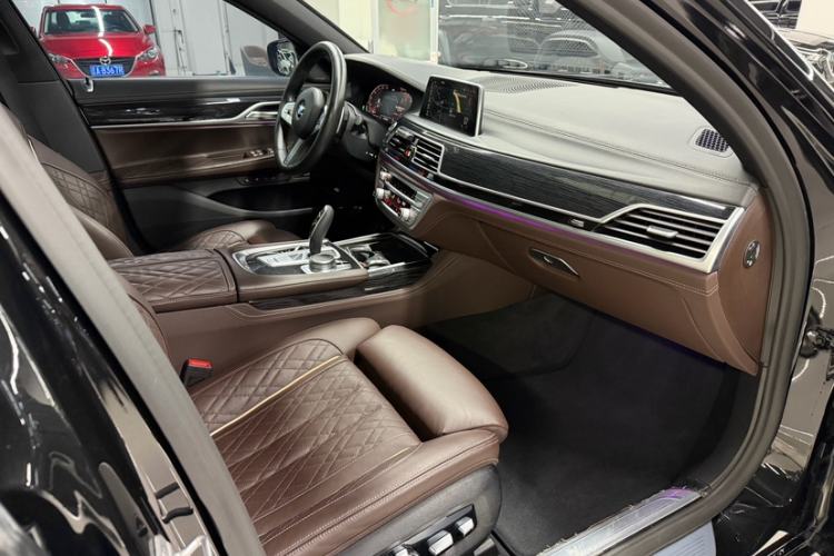 Used BMW 7 Series 2019 Restyled 740Li Leading Edition M Sport Package Interior 11