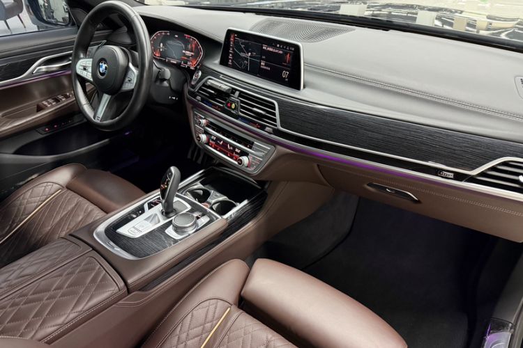 Used BMW 7 Series 2019 Restyled 740Li Leading Edition M Sport Package Interior 12