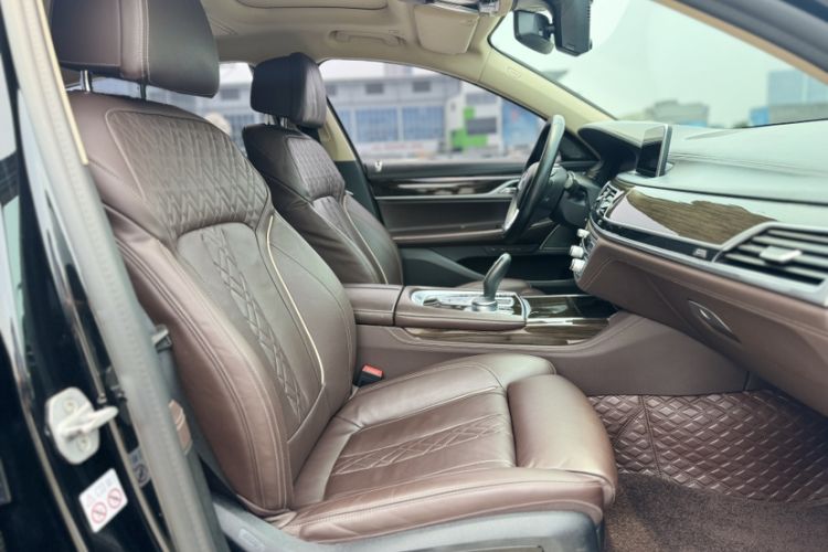 Used BMW 7 Series 2019 Updated 730Li Luxury Package Interior 2