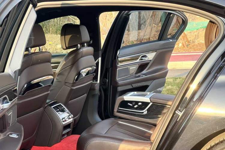 Used BMW 7 Series 2019 Restyled 730Li M Sport Package Interior 3