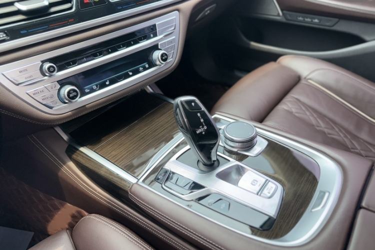 Used BMW 7 Series 2019 Updated 730Li Luxury Package Interior 3