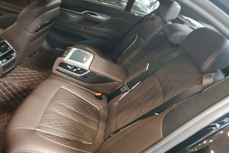 Used BMW 7 Series 2019 Restyled 740Li Leading Edition M Sport Package Interior 4