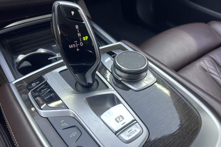 Used BMW 7 Series 2019 730Li Luxury Package Interior 5